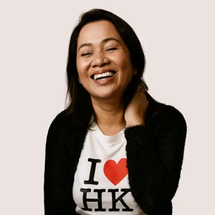 Woman wearing I Love HK T shirt